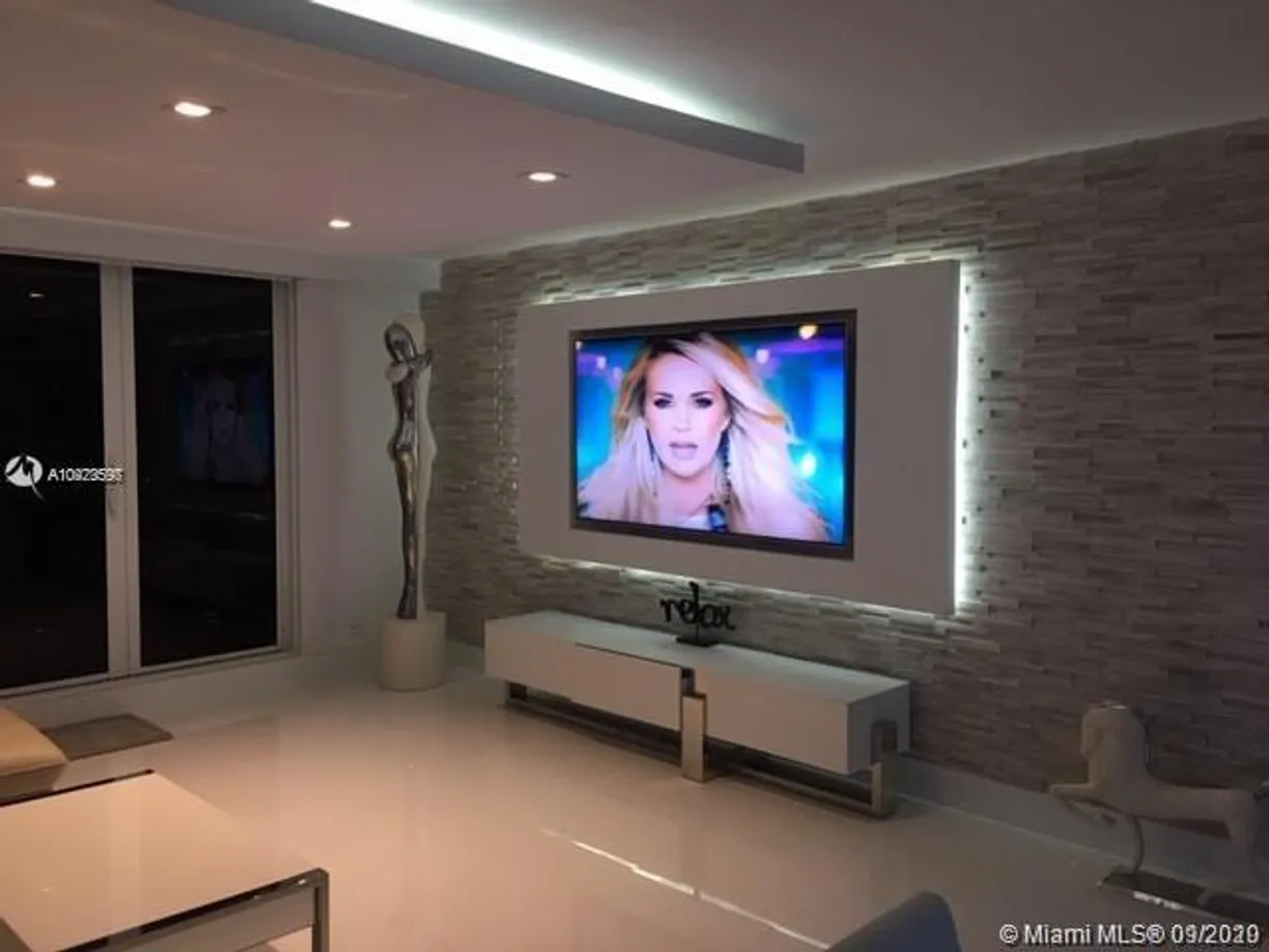 South Florida Real Estate | View 2301 Collins Ave, 416 | 1 Bed, 2 Baths