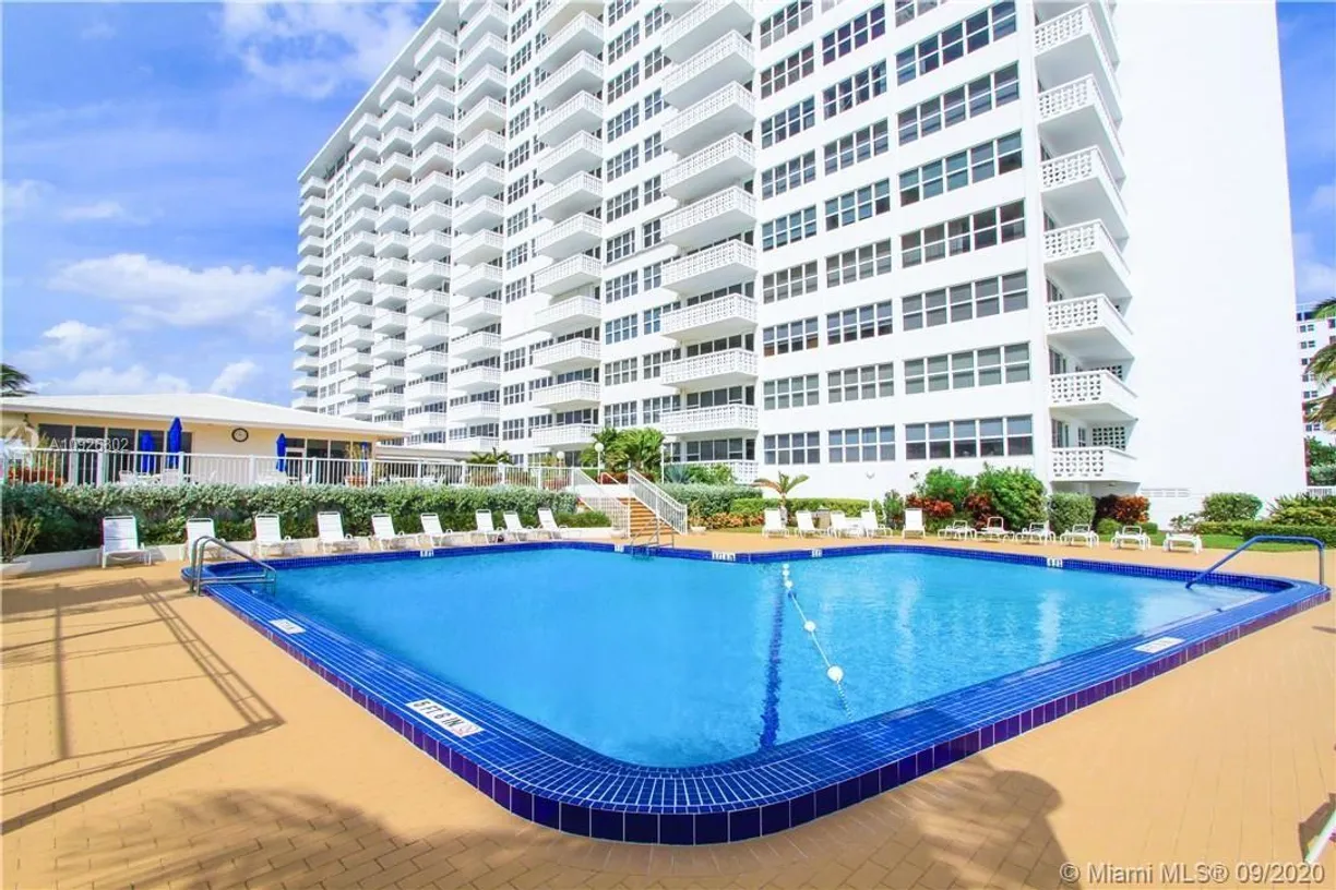 South Florida Real Estate | View 4010 Galt Ocean Dr, 916 | 1 Bed, 1 Bath