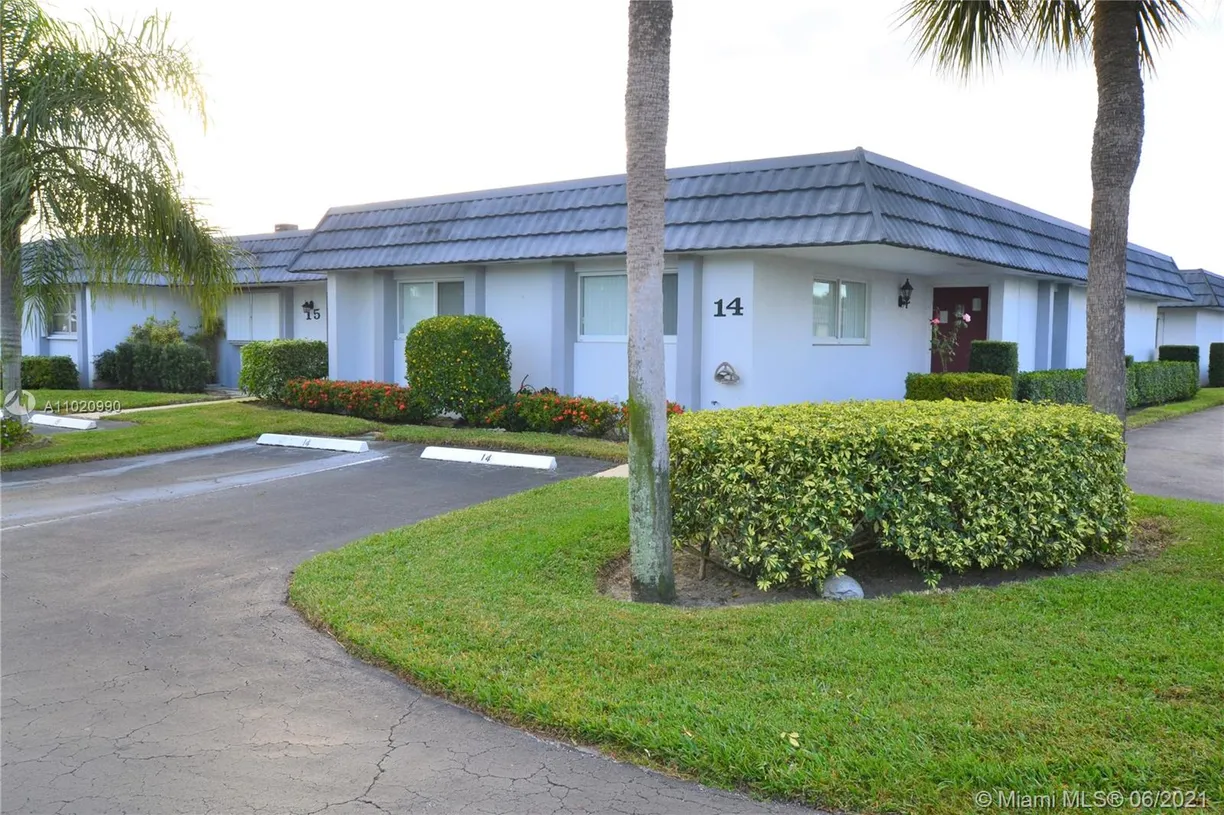 South Florida Real Estate | View 2886 Fernley Dr E, 14 | 2 Beds, 2 Baths
