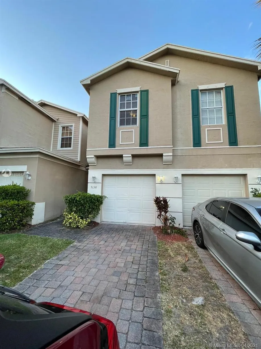 South Florida Real Estate | View 5138 White Oleander, 5138 | 3 Beds, 2 Baths