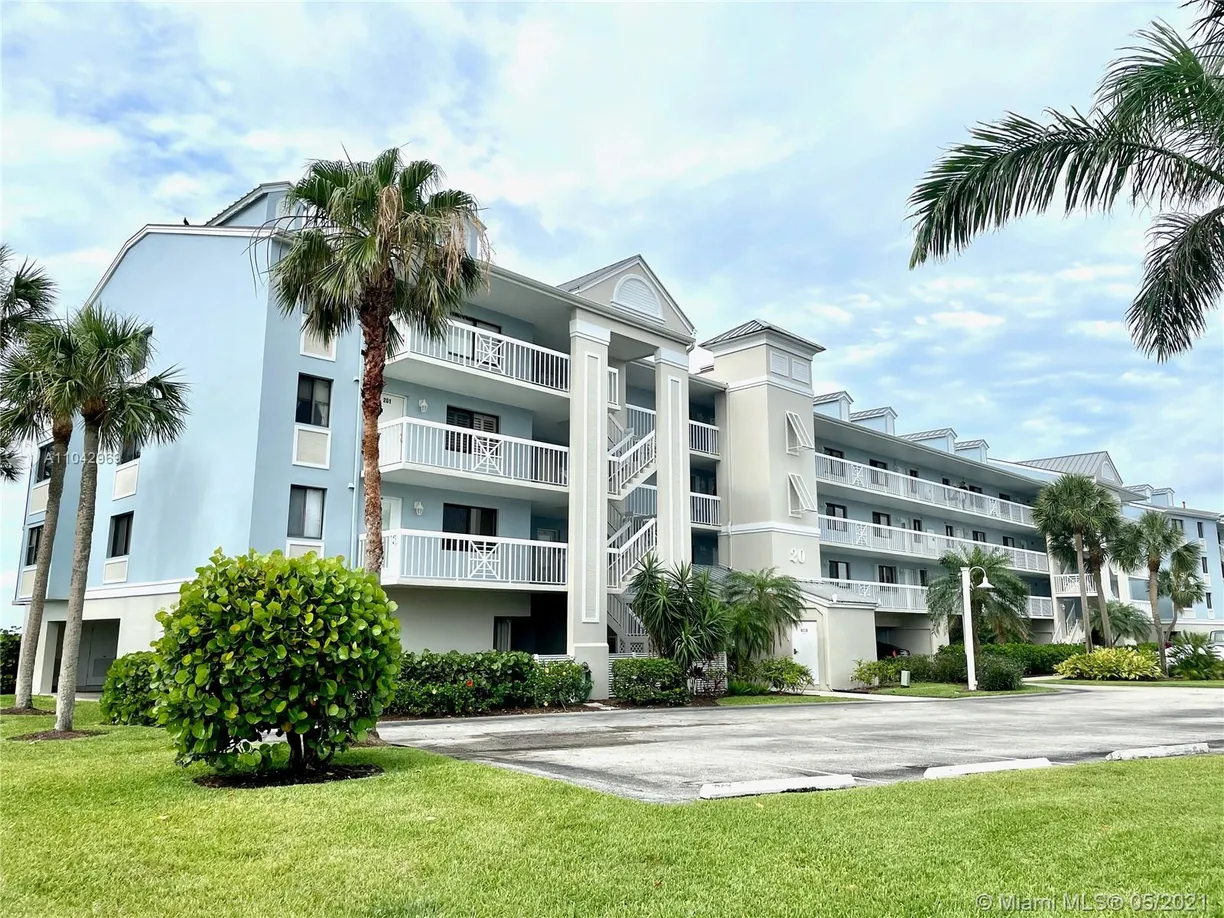 South Florida Real Estate | View 20 NE Plantation Rd, 306 | 2 Beds, 2 Baths