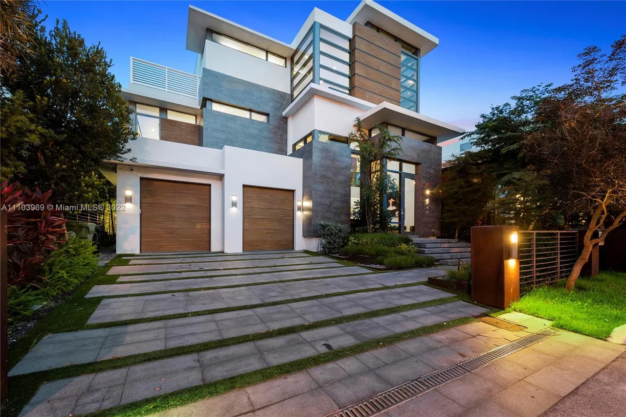 South Florida Real Estate | View 440 Mola Ave | 6 Beds, 5 Baths