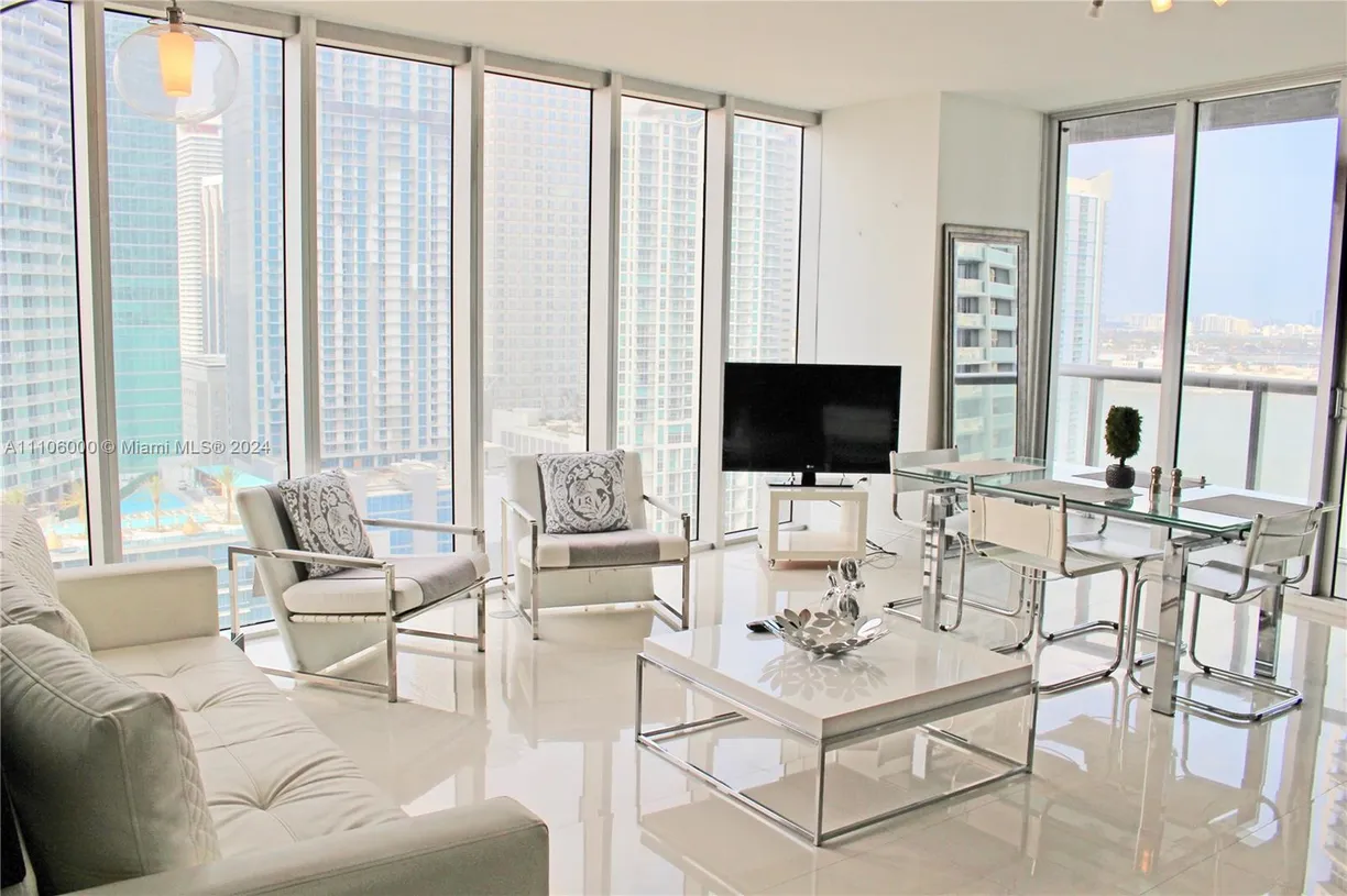 South Florida Real Estate | View 485 Brickell Ave, 2602 | Listing