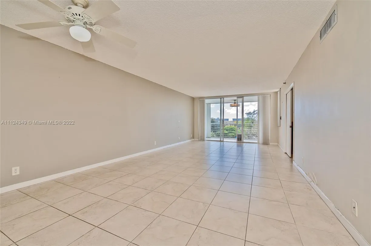 South Florida Real Estate | View 3520 Oaks Way, 405 | 2 Beds, 2 Baths