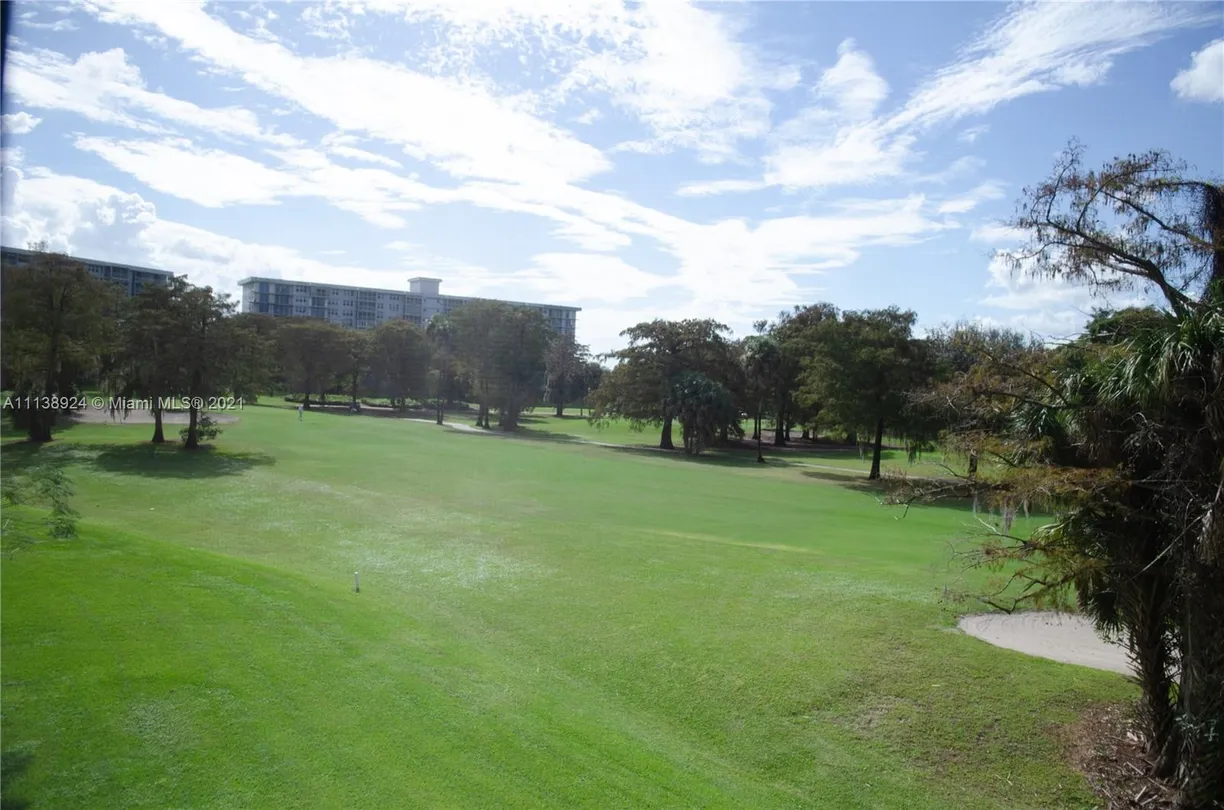 South Florida Real Estate | View 575 Oaks Ln, 309 | 2 Beds, 2 Baths