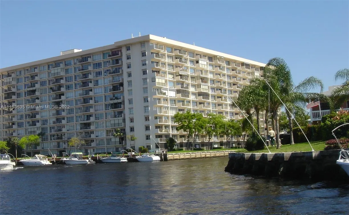 South Florida Real Estate | View 801 S Federal Hwy, 301 | 2 Beds, 2 Baths