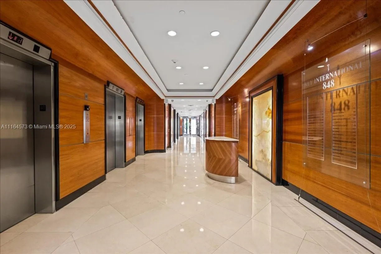 South Florida Real Estate | View 848 Brickell Ave | Listing