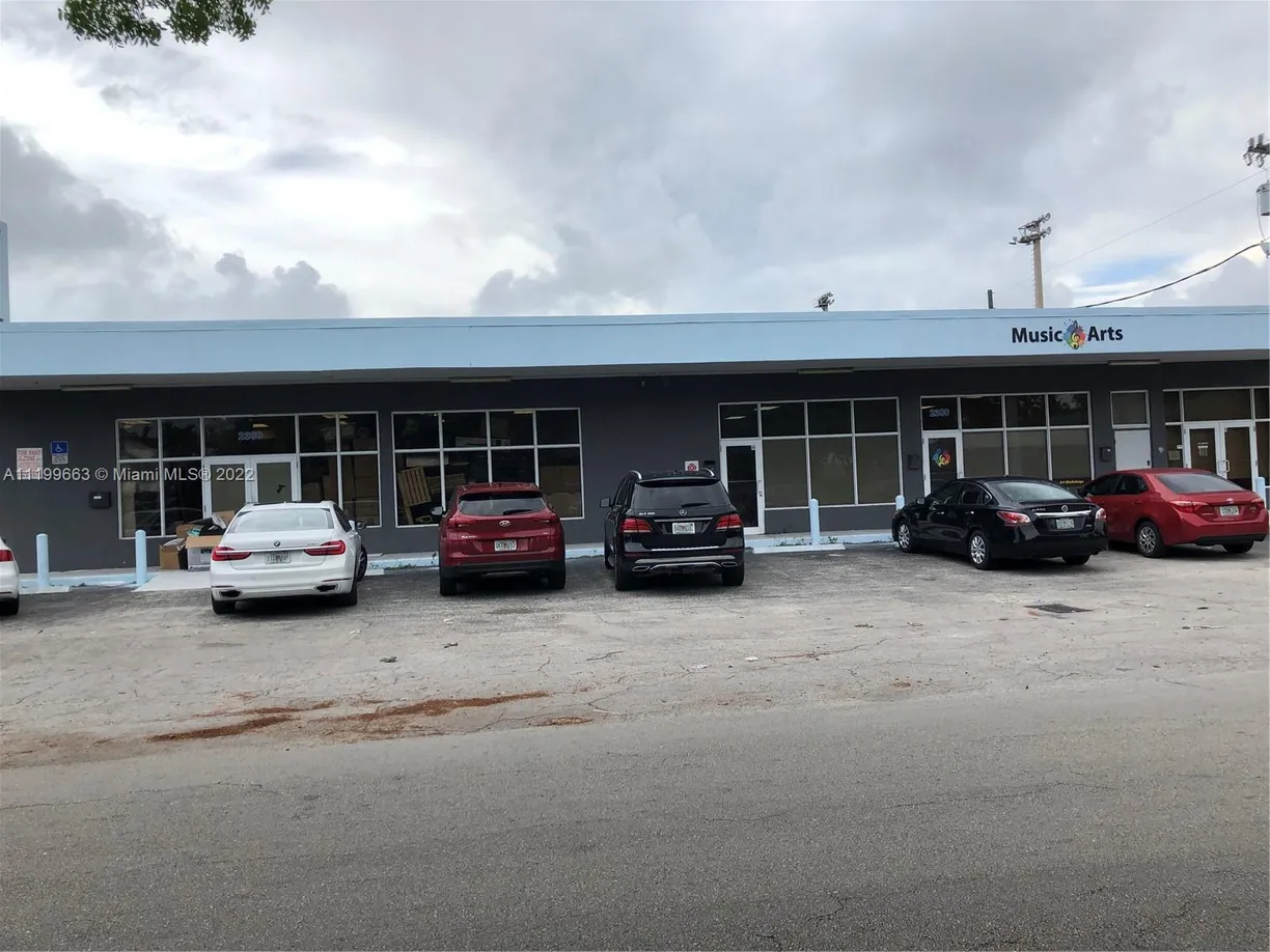 South Florida Real Estate | View 2300 N 23rd Ave
