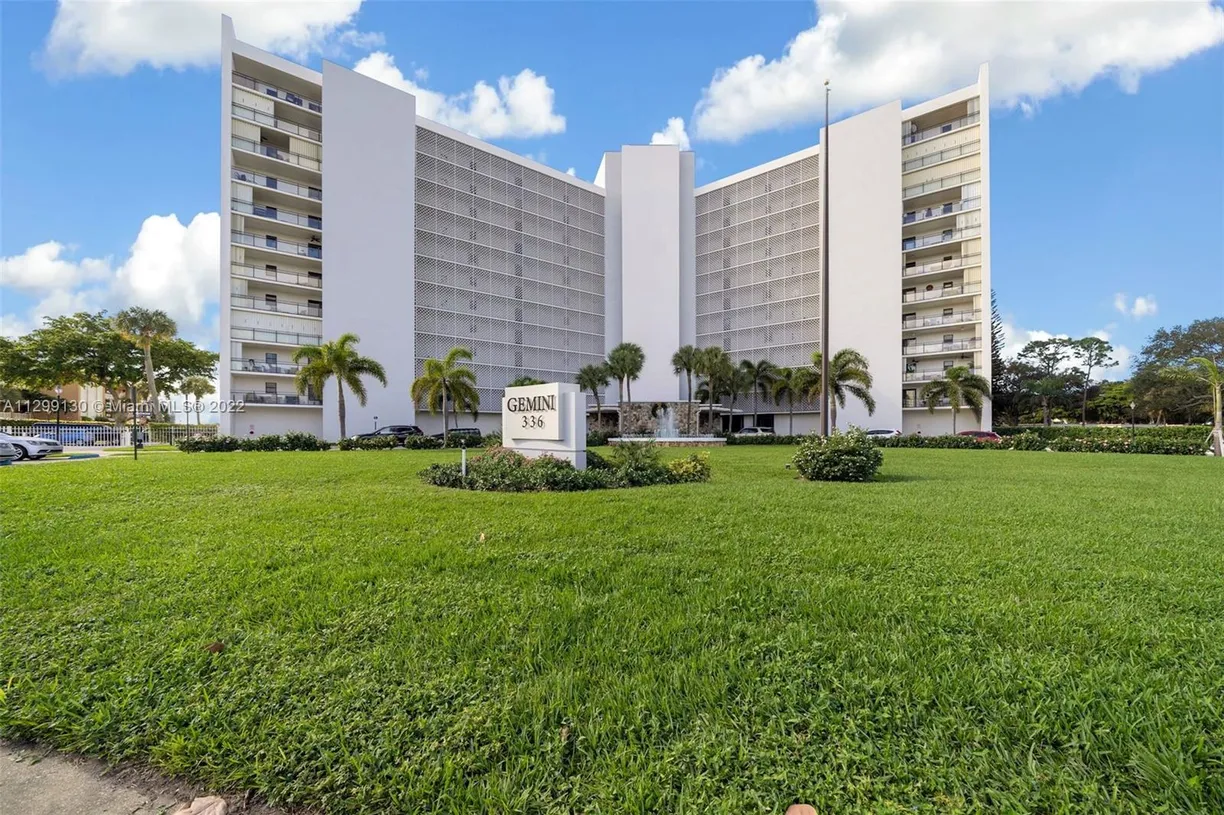 South Florida Real Estate | View 336 Golfview Rd, 502 | 2 Beds, 2 Baths