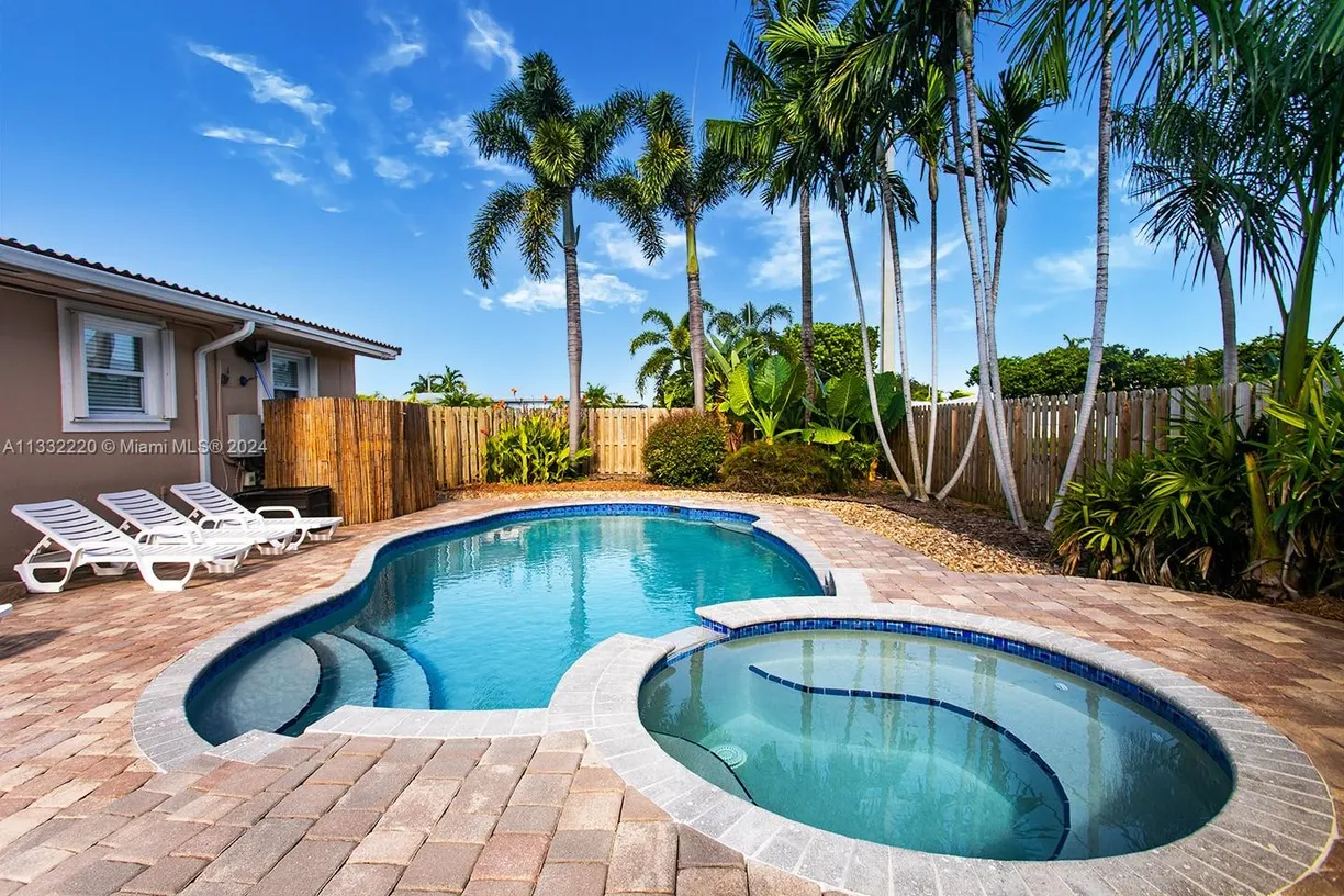 South Florida Real Estate | View 333 SE 3rd Ave | 5 Beds, 3 Baths