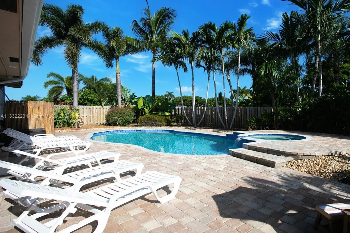 South Florida Real Estate | View 333 SE 3rd Ave | Listing