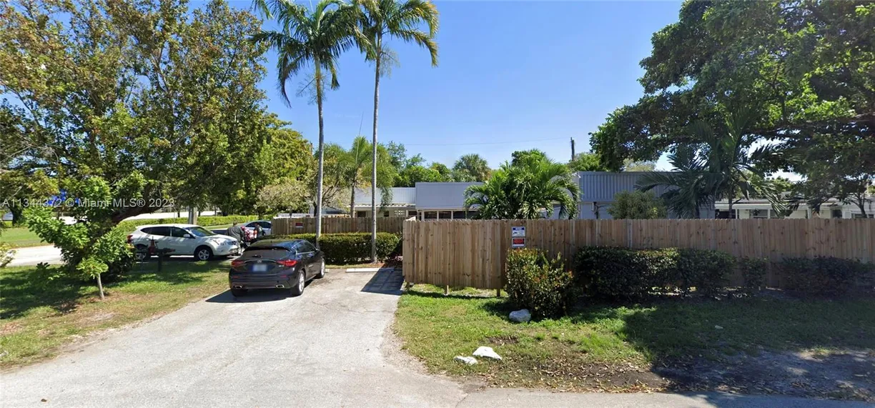 South Florida Real Estate | View 1320 SW 26th St | Listing
