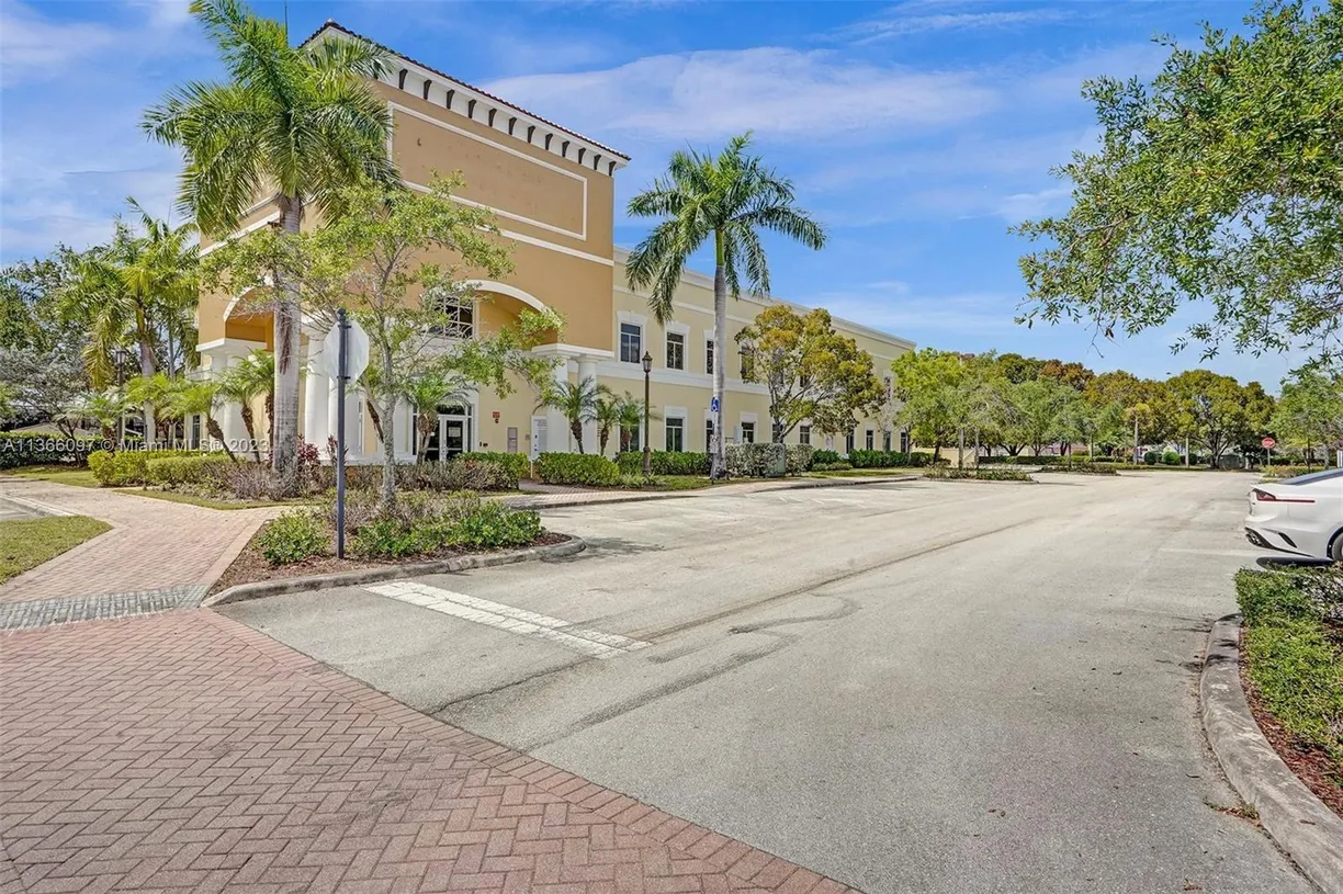 South Florida Real Estate | View 15620 SW 29th St