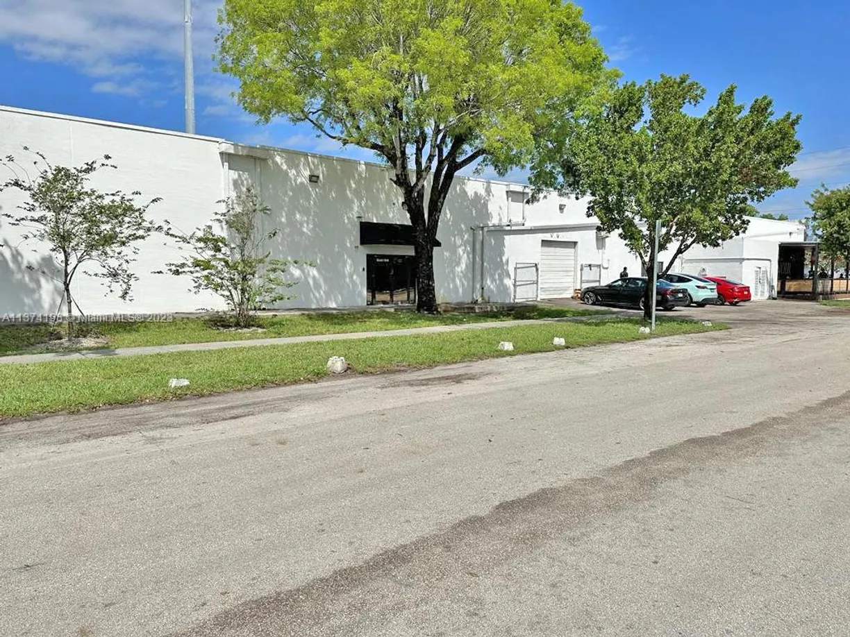 South Florida Real Estate | View 3000 Stirling Rd