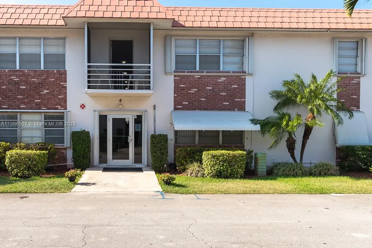 South Florida Real Estate | View 3550 NW 8th Ave, 408 | 2 Beds, 1 Bath
