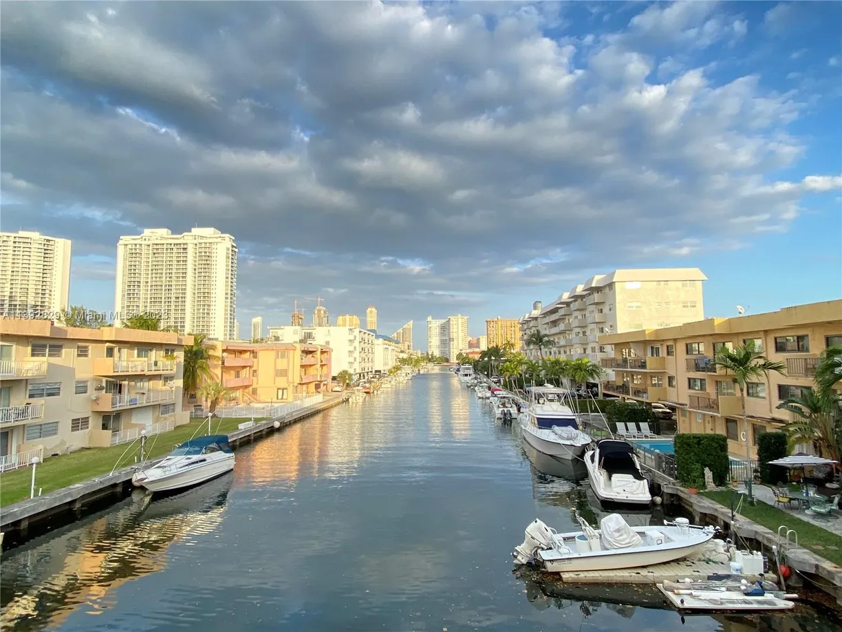 South Florida Real Estate | View 17051 NE 35th Ave, 208 | 2 Beds, 2 Baths