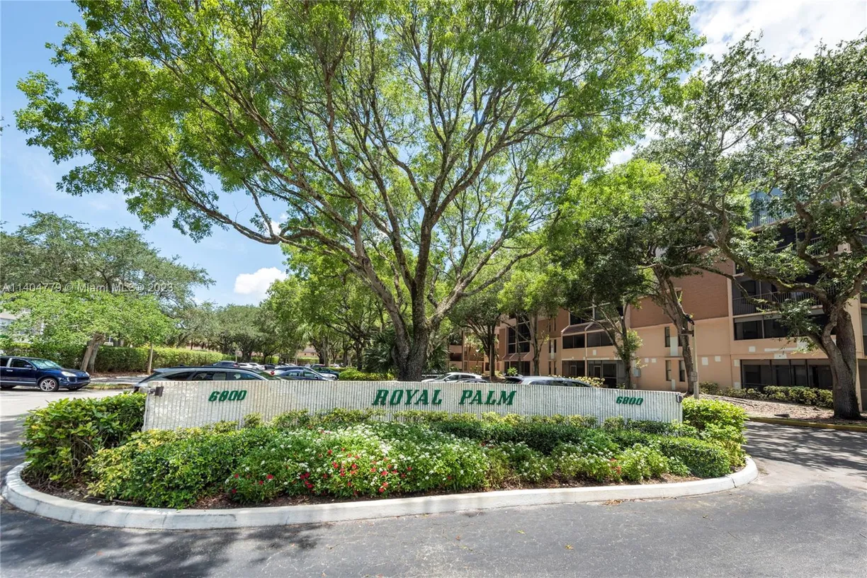 South Florida Real Estate | View 6800 Cypress Rd, 405 | 1 Bed, 1 Bath