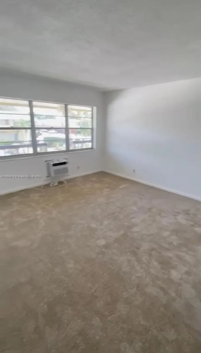South Florida Real Estate | View 78 Kingswood D, 78 | 1 Bed, 1 Bath