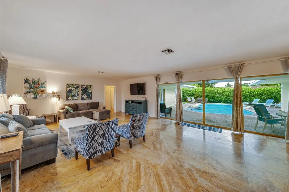 South Florida Real Estate | View 4410 Buchanan St | Listing
