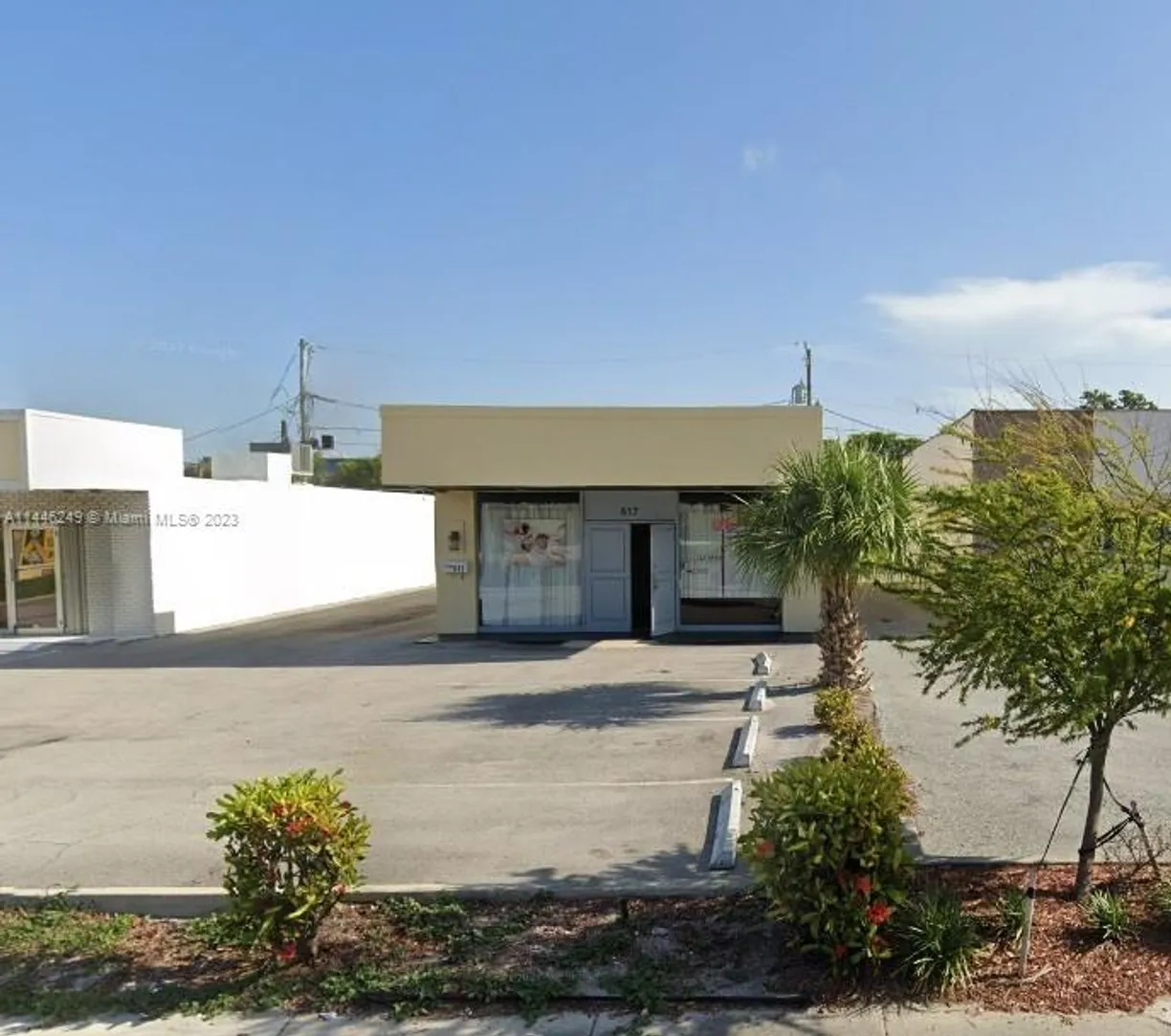 South Florida Real Estate | View 617 Northlake Blvd | Listing