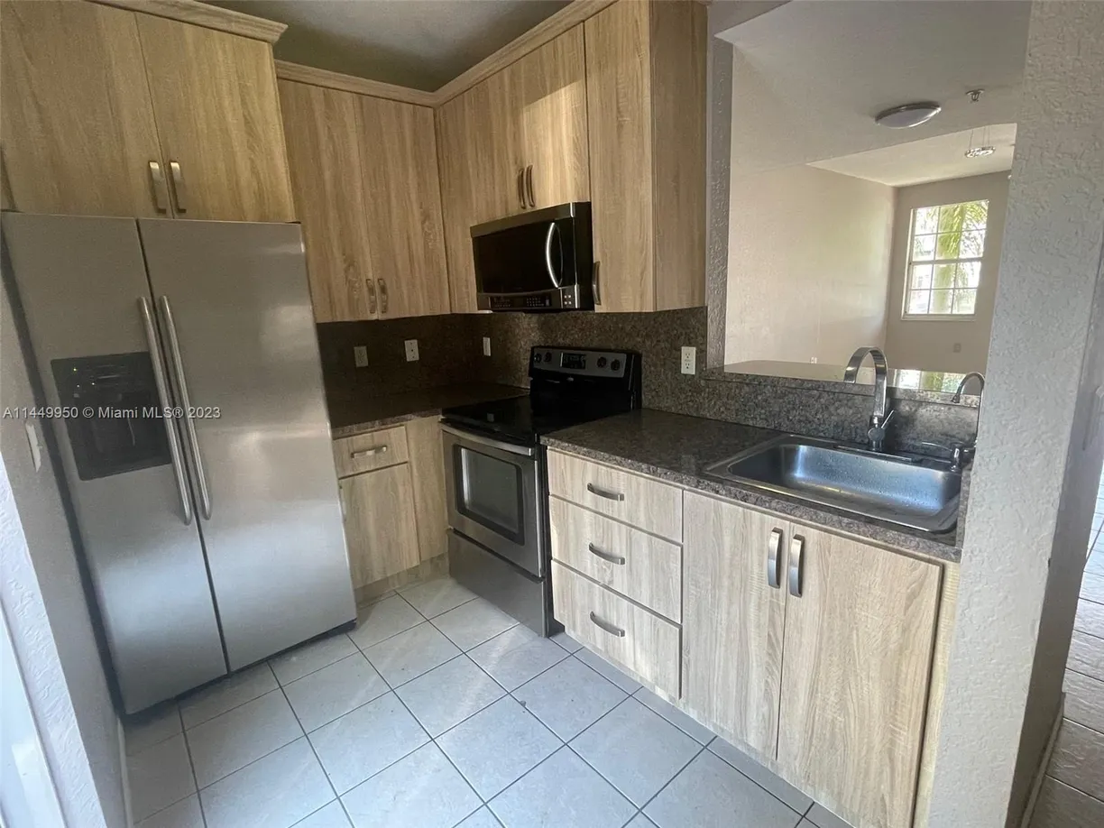 South Florida Real Estate | View 77 E 4th ST, 101 | 2 Beds, 2 Baths