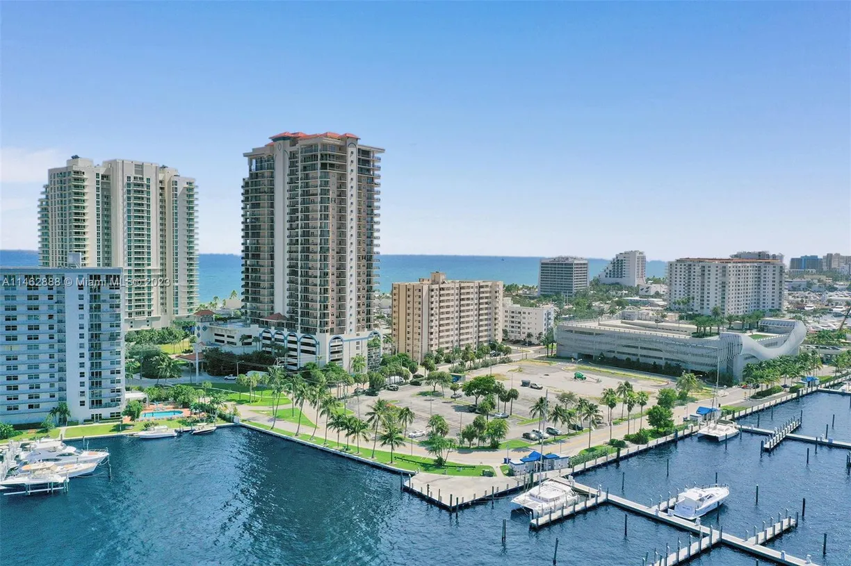 South Florida Real Estate | View 200 Birch Rd, 1103 | 1 Bed, 1 Bath