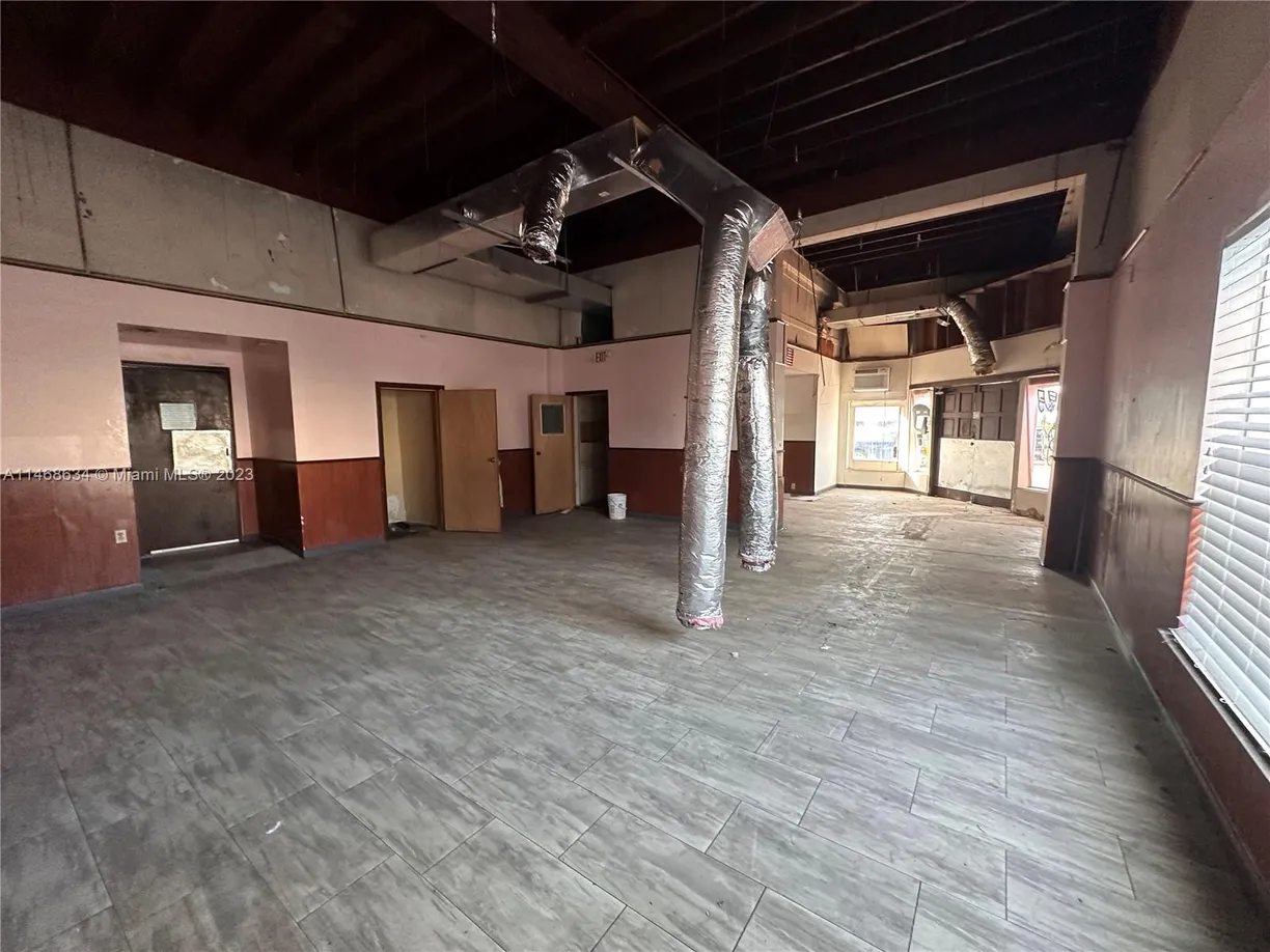 South Florida Real Estate | View 1301 N Federal Hwy | Listing