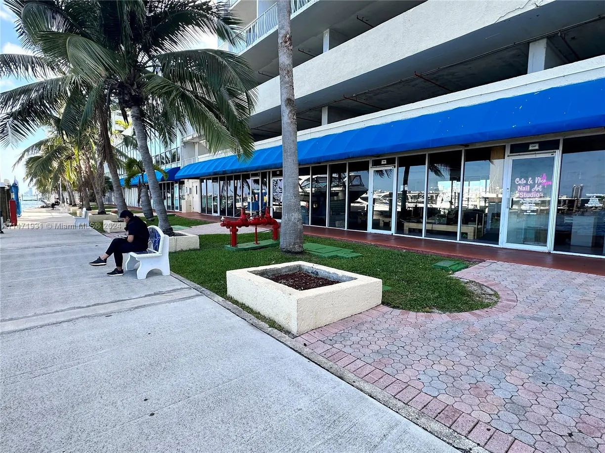 South Florida Real Estate | View 7601 E Treasure Dr, CU-9 | Listing
