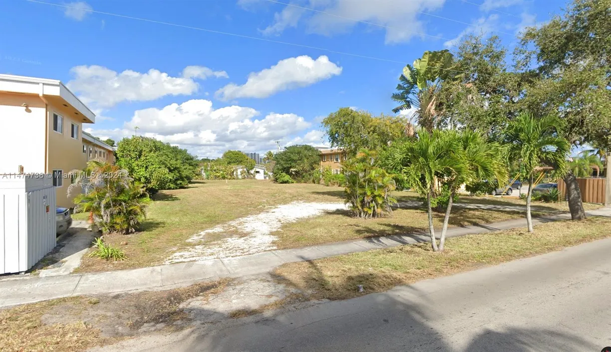 South Florida Real Estate | View 2239 Washington St | Listing