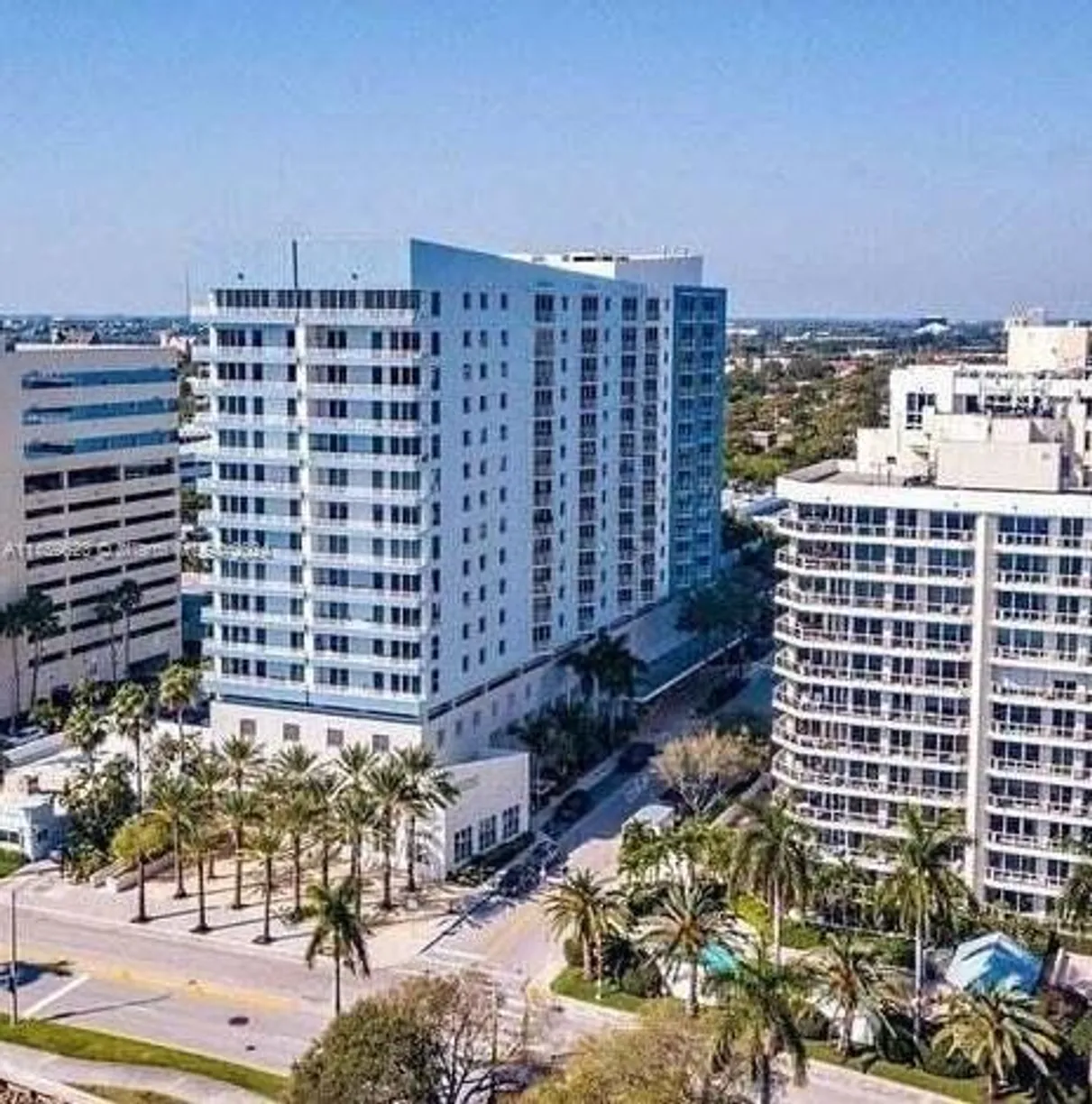 South Florida Real Estate | View 1551 N Flagler Dr, 912 | 1 Bed, 1 Bath