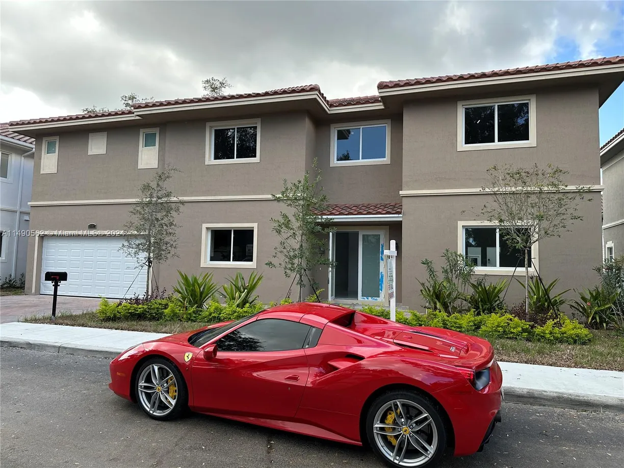 South Florida Real Estate | View 3562 Forest View Cir | 5 Beds, 4 Baths