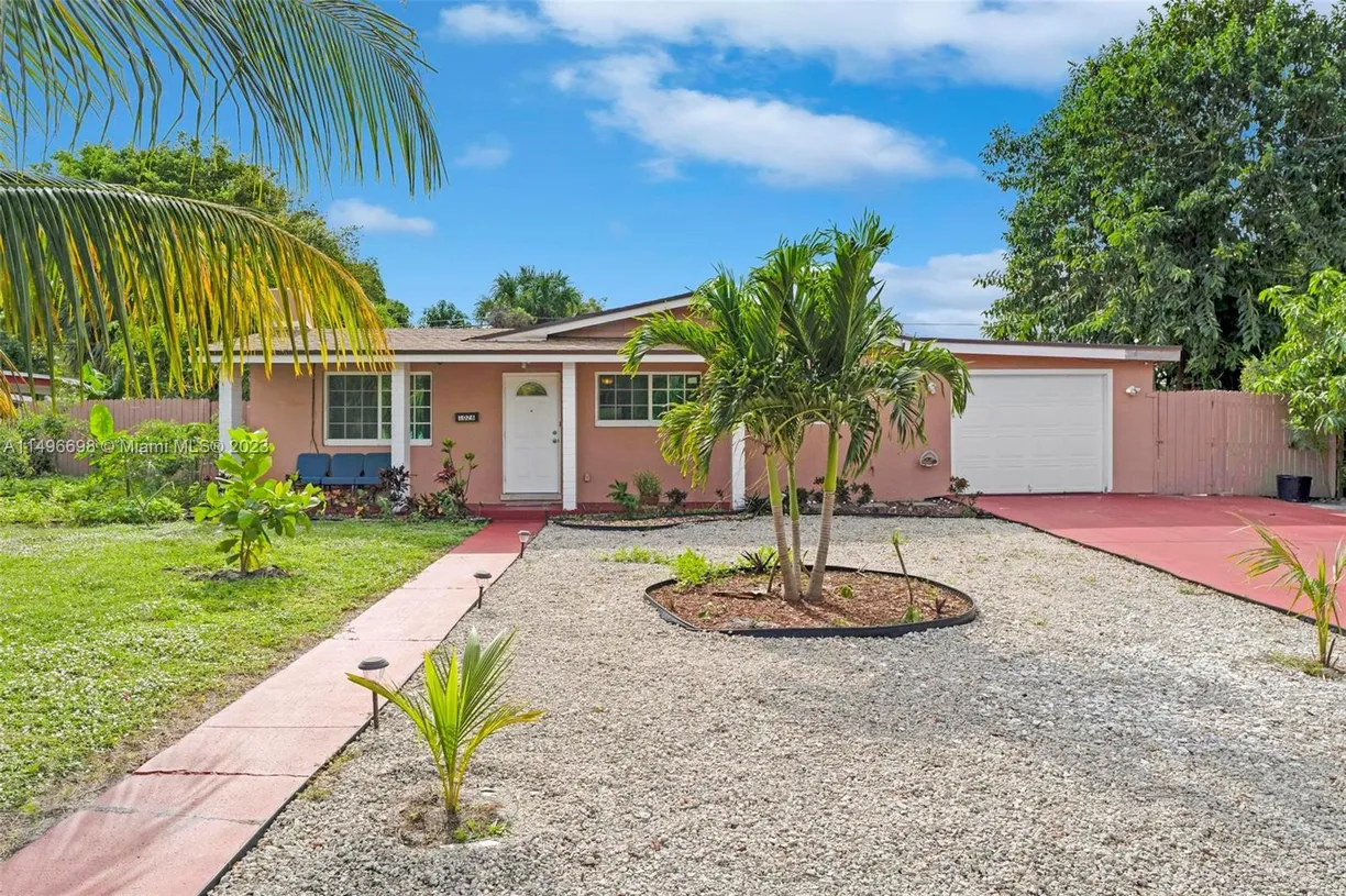 South Florida Real Estate | View  | 3 Beds, 2 Baths