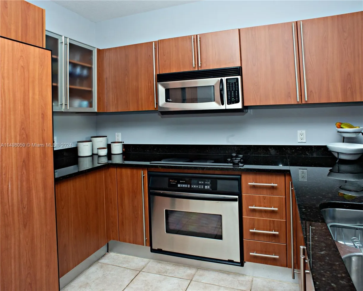 South Florida Real Estate | View 1551 N Flagler Dr, 904 | Listing