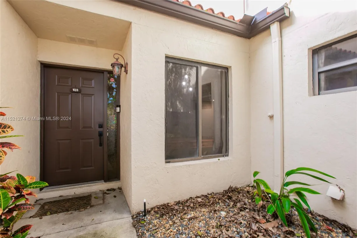 South Florida Real Estate | View 9 Via De Casas Sur, 103 | Listing