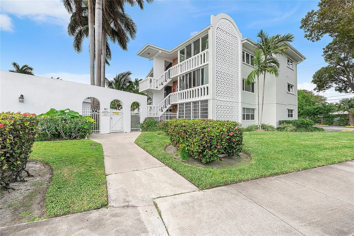 South Florida Real Estate | View 161 10th Ave, 4C | 1 Bed, 1 Bath