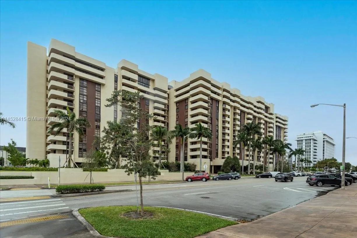 South Florida Real Estate | View 600 Biltmore Way, 416 | 2 Beds, 2 Baths