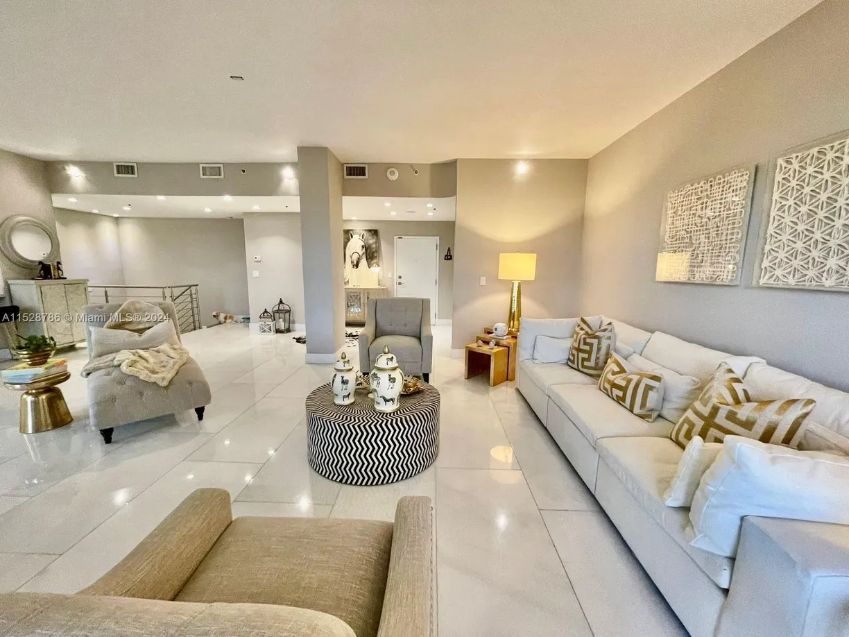South Florida Real Estate | View 20225 NE 34th Ct, 2716 | 3 Beds, 3 Baths
