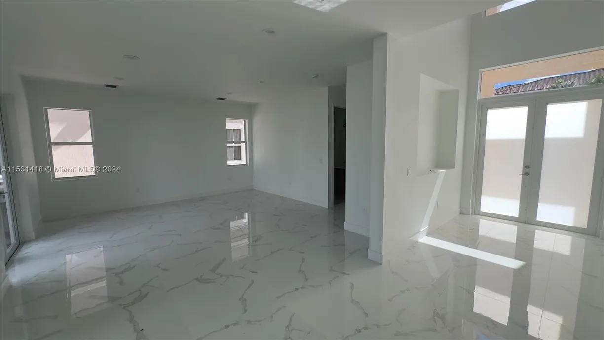 South Florida Real Estate | View 3523 Forest View Cir | Listing