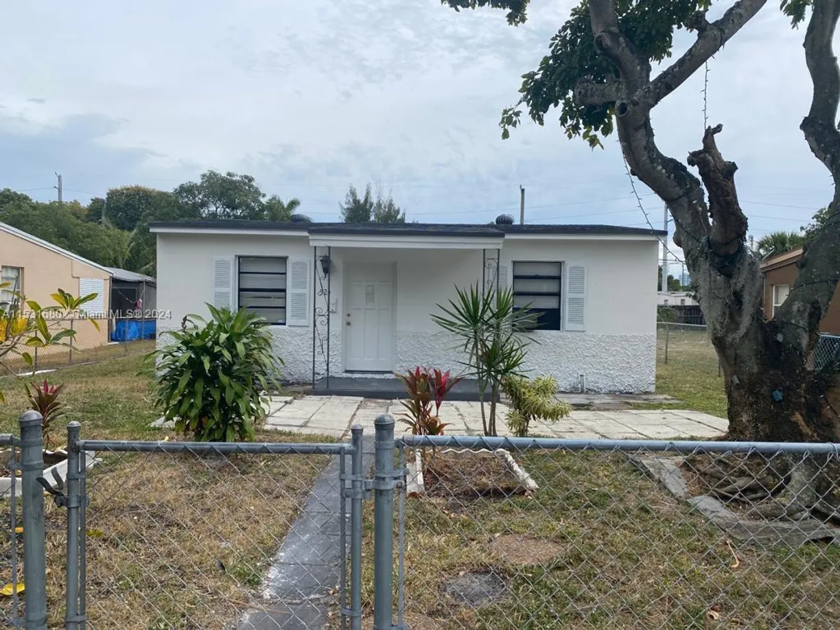 South Florida Real Estate | View 524 NW 21st Ave | Listing