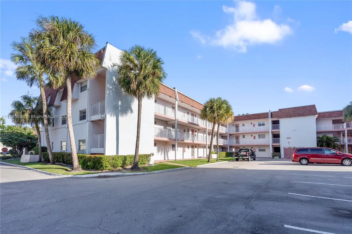South Florida Real Estate | View 8000 Lagos De Campo Blvd, A-105 | 2 Beds, 2 Baths