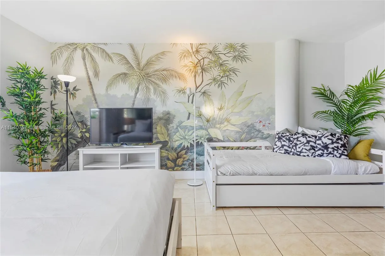 South Florida Real Estate | View 7904 West Dr, 304 | Listing
