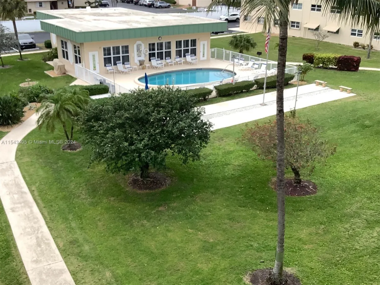 South Florida Real Estate | View 810 7th St, 105 | 2 Beds, 2 Baths