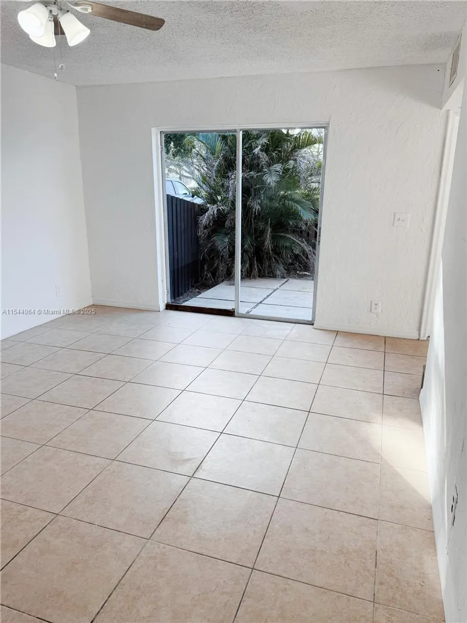 South Florida Real Estate | View 2106 Sherwood Forest Blvd, 17 | Listing