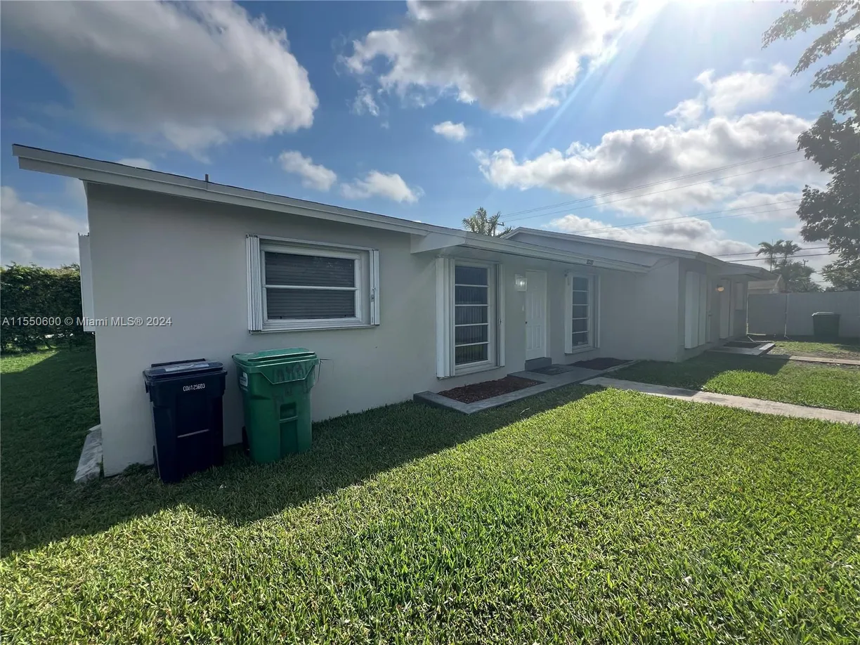 South Florida Real Estate | View 19431 103rd Ct, 19431 | 3 Beds, 1 Bath
