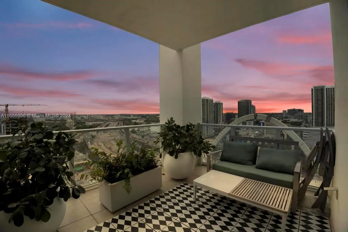 South Florida Real Estate | View 1040 Biscayne Blvd, 2106 | 2 Beds, 2 Baths