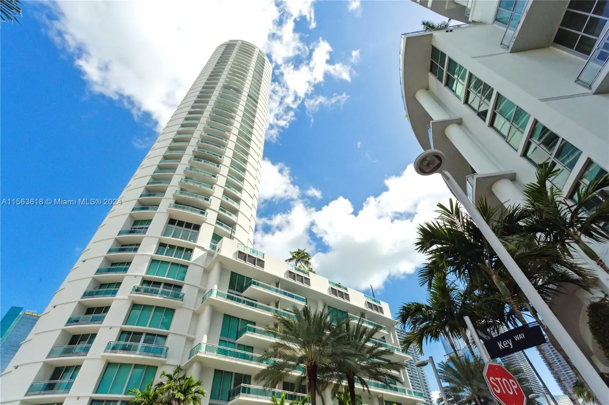 South Florida Real Estate | View 350 S Miami Ave, 1709 | 1 Bed, 1 Bath