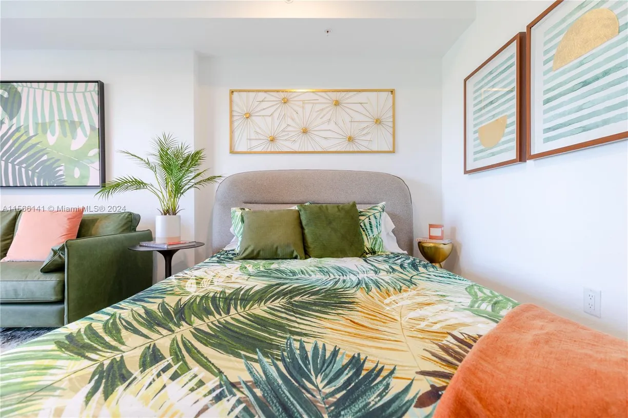 South Florida Real Estate | View 1005 Spring Garden Rd, PH 826 | 1 Bath