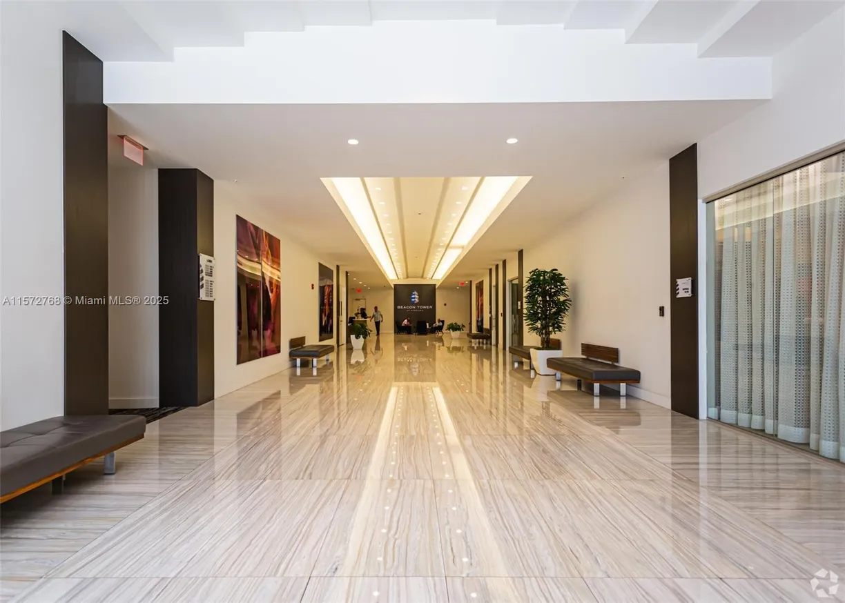 South Florida Real Estate | View 20200 W Dixie Hwy, 1109