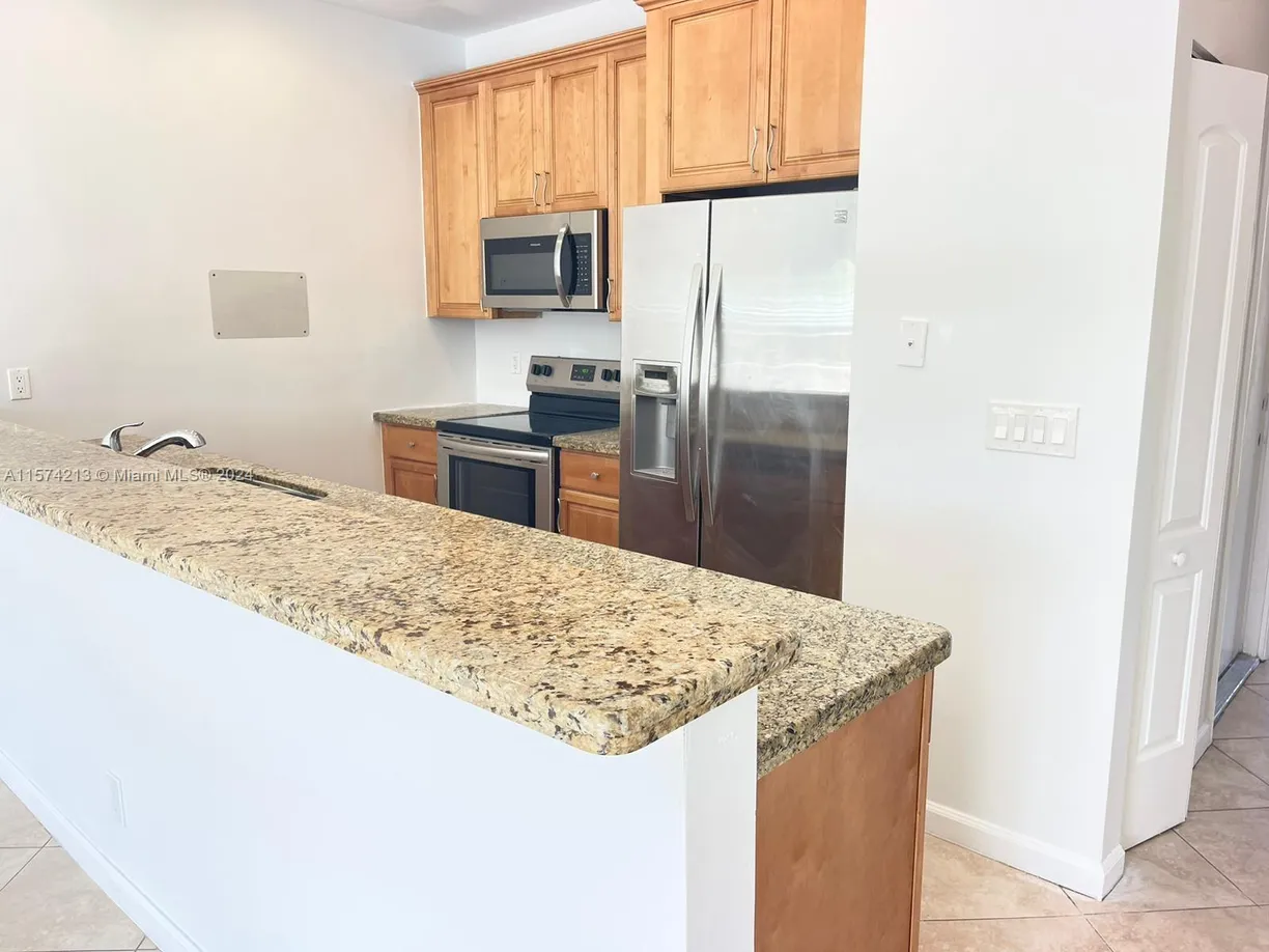 South Florida Real Estate | View 2307 Washington St, 4 | 3 Beds, 2 Baths