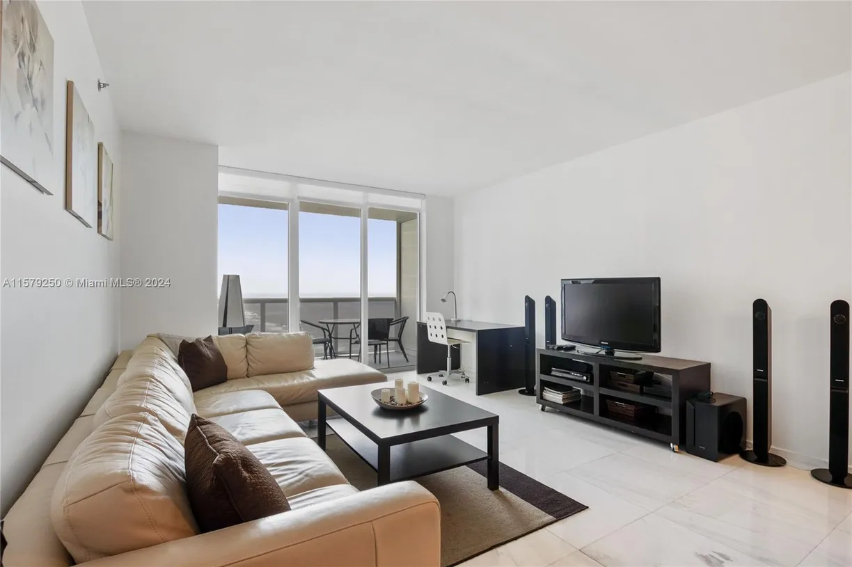 South Florida Real Estate | View 1830 S OCEAN DR, 3211 | 2 Beds, 2 Baths